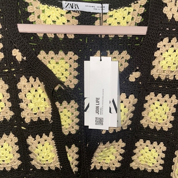 Limited Edition Zara Mini Crochet Knit Boho Mini Floral Limited Edition Dress - Picture 4 of 11